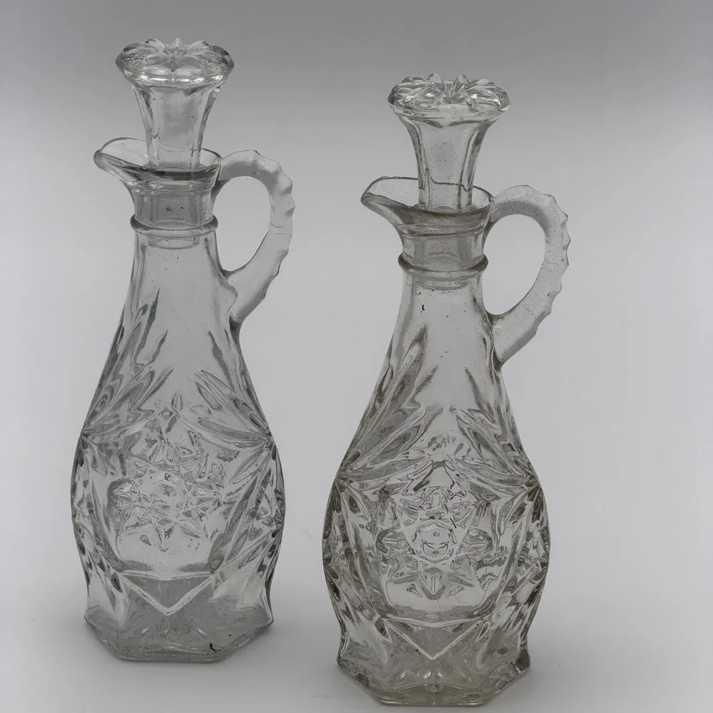 Vintage Clear‎ Pressed Glass Starburst Cruet Set with Stoppers Set of 2 7 inch